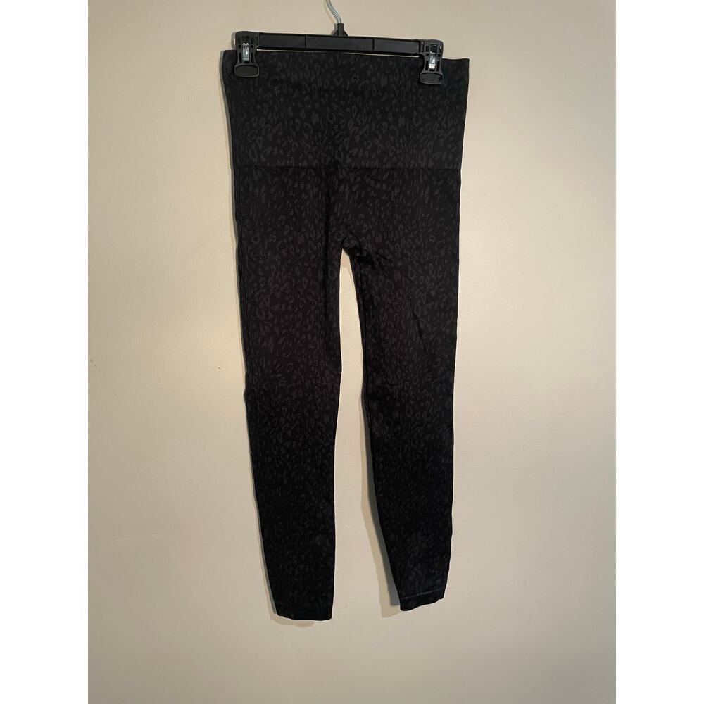 Spanx Look at Me Now Seamless Leggings in Black Cheetah Size XL - Picture 6 of 9